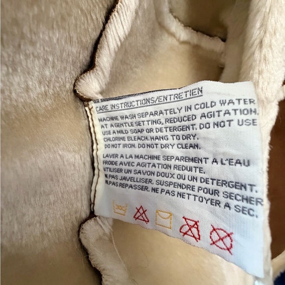 Chic Brown Teddy Jacket with Cream Accents - Picture 7 of 8